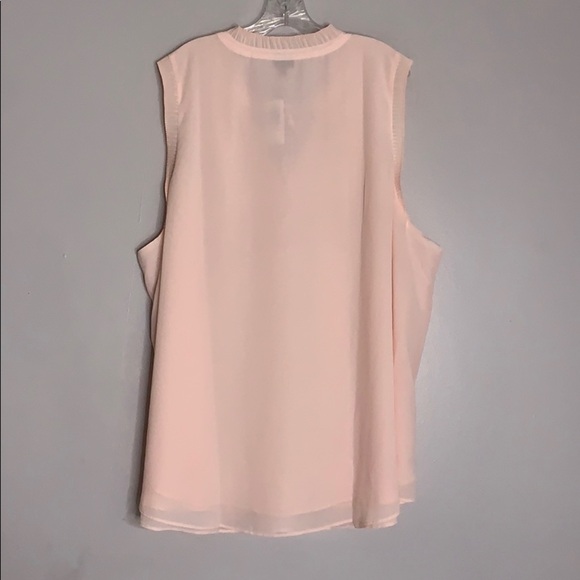 New Torrid Chiffon pleated sleeveless shirt blush pink 5X plus size top - Picture 3 of 10